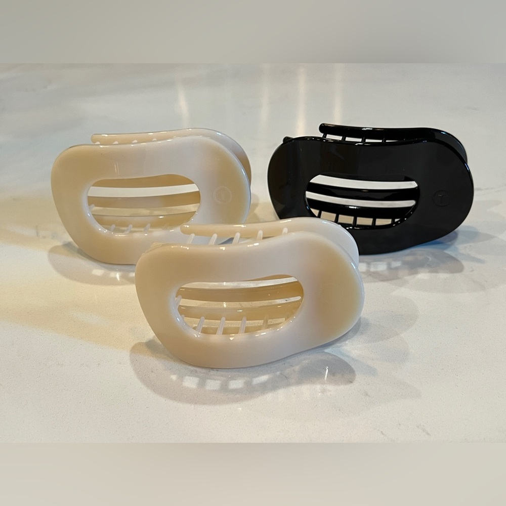 TELETIES FLAT HAIR CLIPS - 2 large, 1 medium Almond Beige and Black LIKE NEW